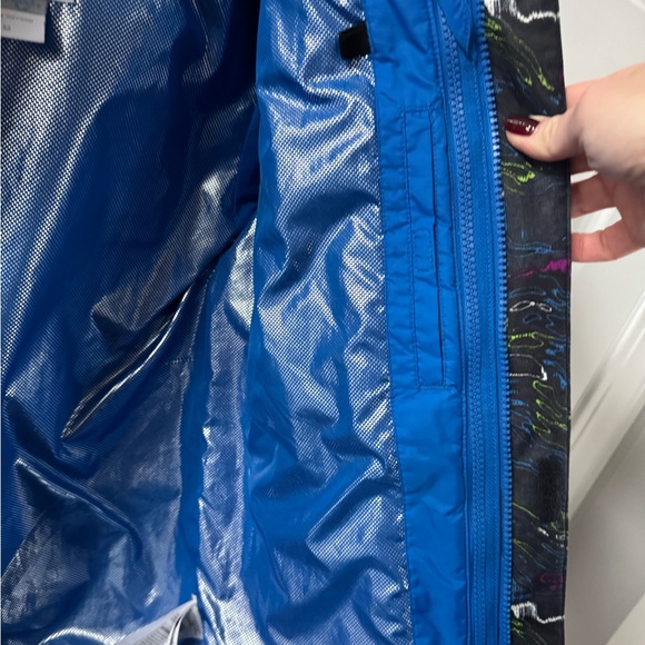 Boys Columbia Ski Jacket - Picture 6 of 6